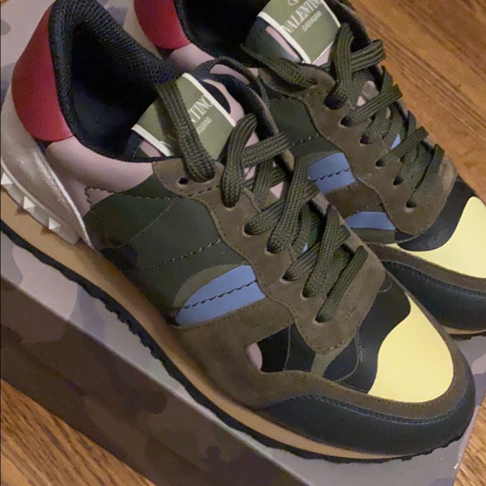 NWB Valentino Garavani Rockrunner Camo Sneakers